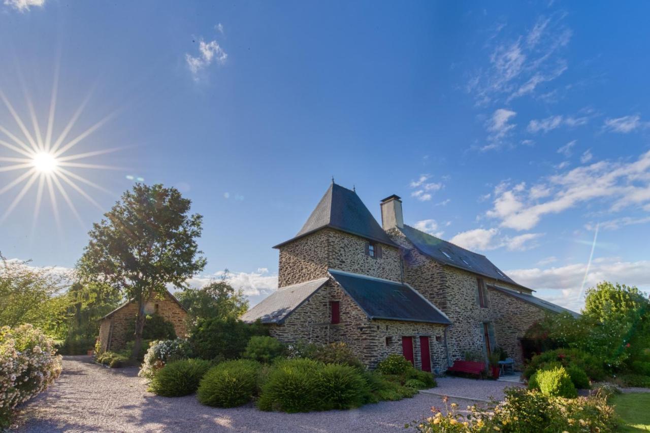 Manoir Le Courtillon Bed & Breakfast 4*